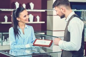 Tips Membangun Hubungan yang Baik dengan Pelanggan